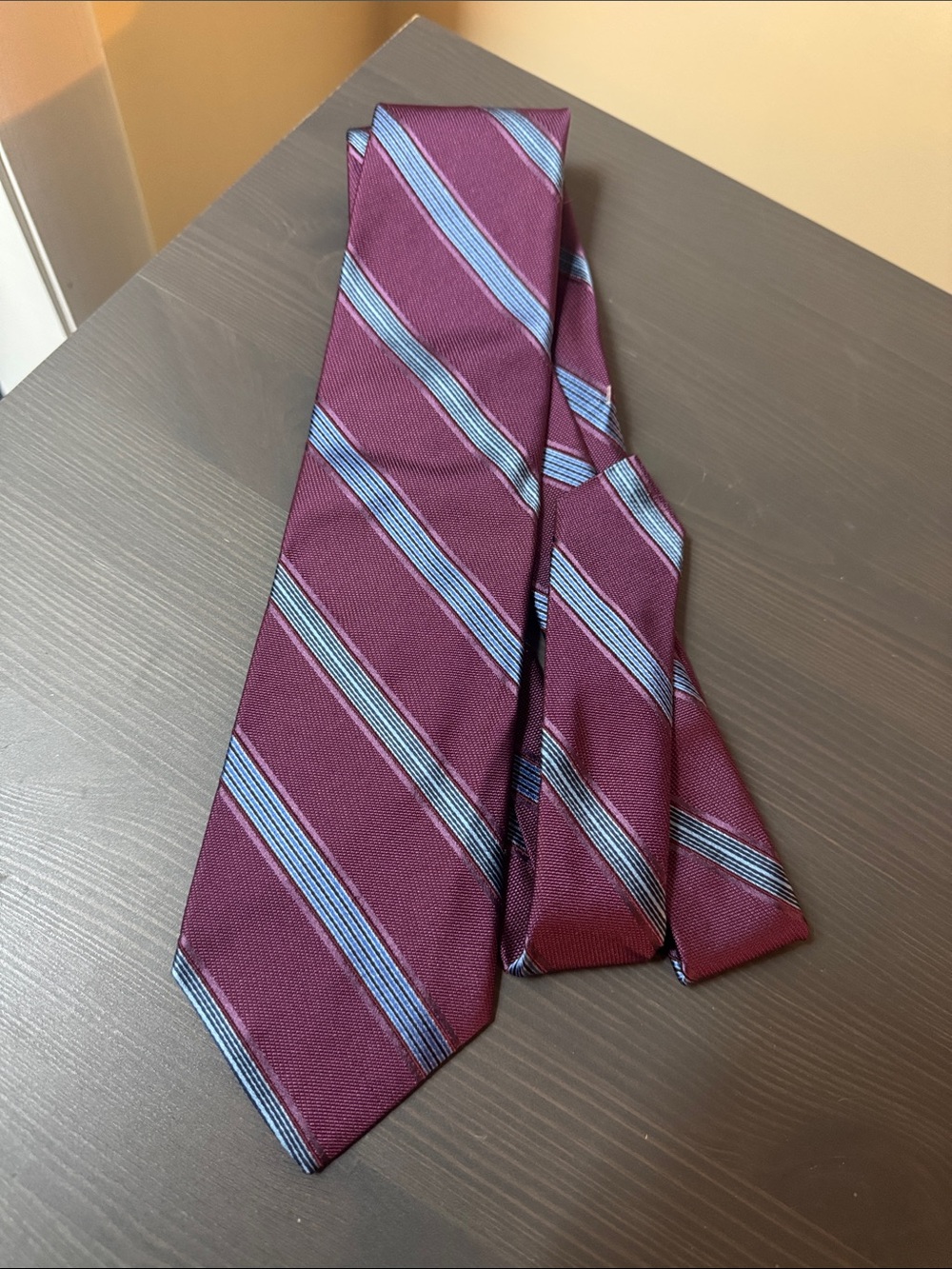 Brooks brothers makes & merchants men purple/ blue stripe necktie